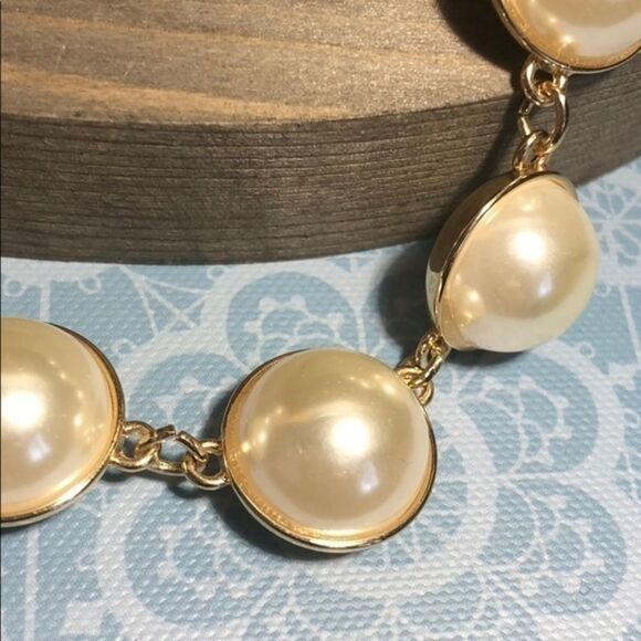 Stunning Vintage Faux Pearl Necklace - Picture 3 of 5